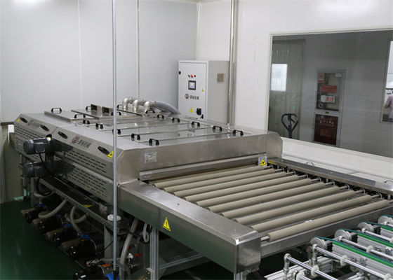 China Photovoltaic Solar Cell Panel Glass Cleaning Equipment , Glass Washing And Drying Machine supplier